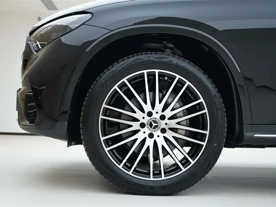 Mercedes-Benz GLC 2023 GLC 300 L 4MATIC Luxury 7-Seater фото 13