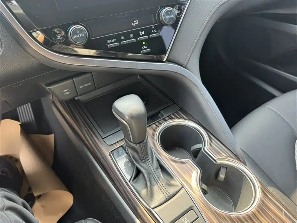 Toyota Camry 2019 2.0G Luxury Edition China VI фото 12