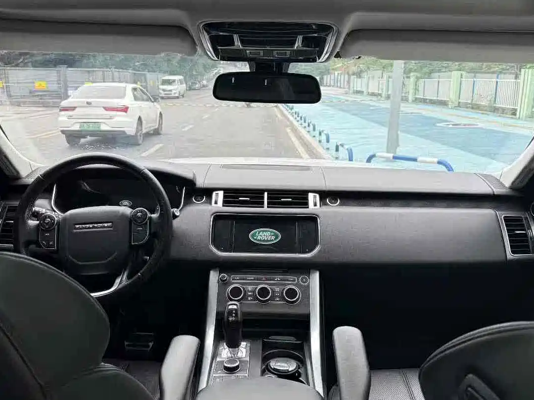 Land Rover Range Rover Sport 2016 Model 3.0 SC V6 HSE DYNAMIC фото 4