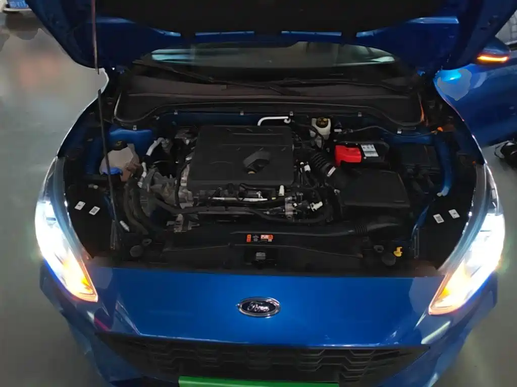 Ford Focus 2022 2021 Sedan EcoBoost 180 Auto ST Line