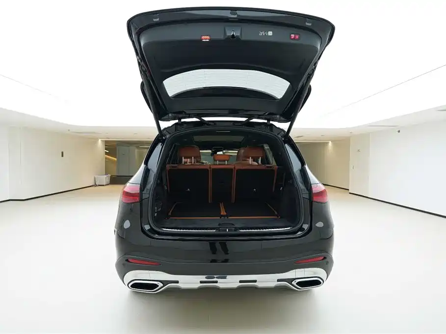 Mercedes-Benz GLC 2023 GLC 300 L 4MATIC Luxury 7-Seater фото 6
