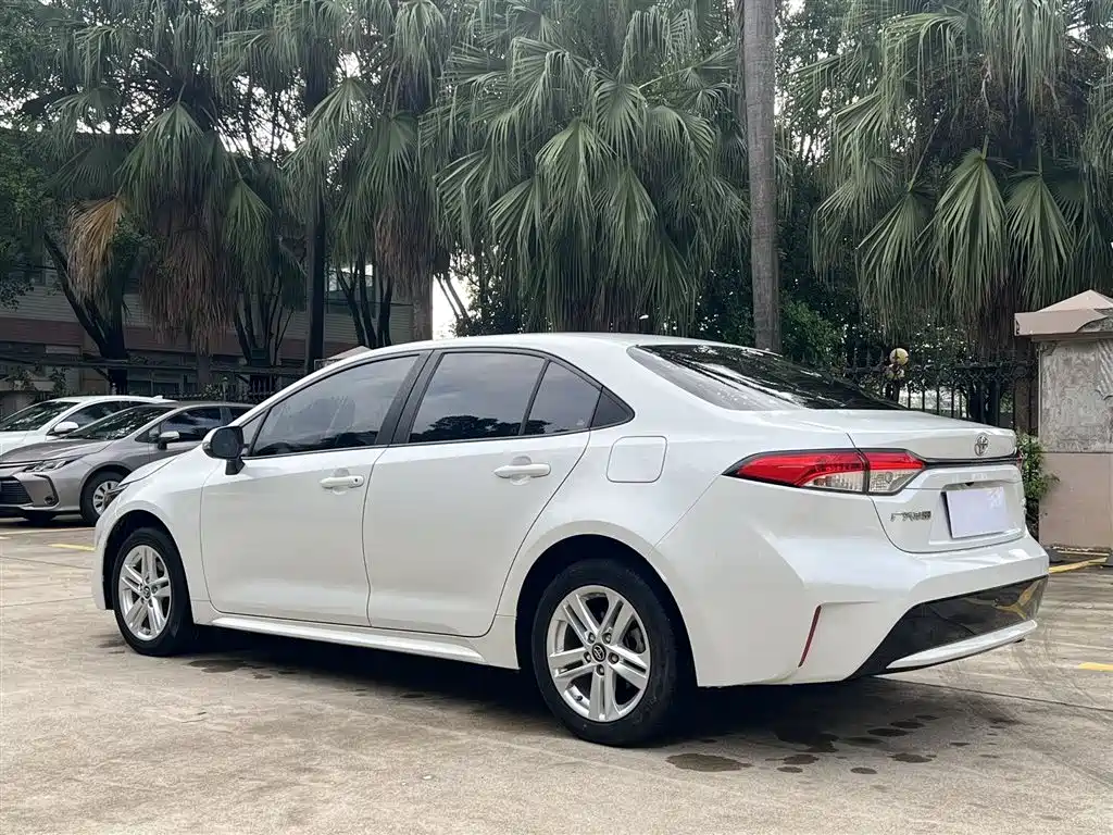 Toyota Levin 2021 185T CVT Luxury Edition фото 9