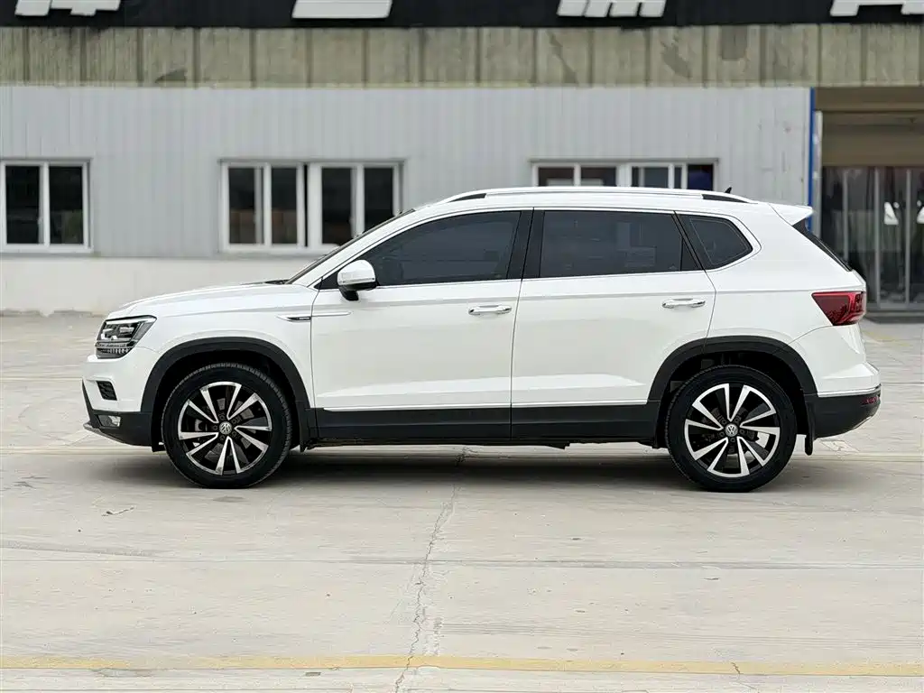 Volkswagen Tharu 2020 330TSI 4WD Luxury Edition China VI фото 6