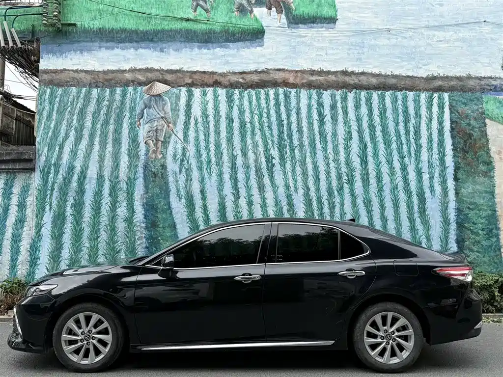 Toyota Camry 2023 2.0G Luxury Edition фото 9