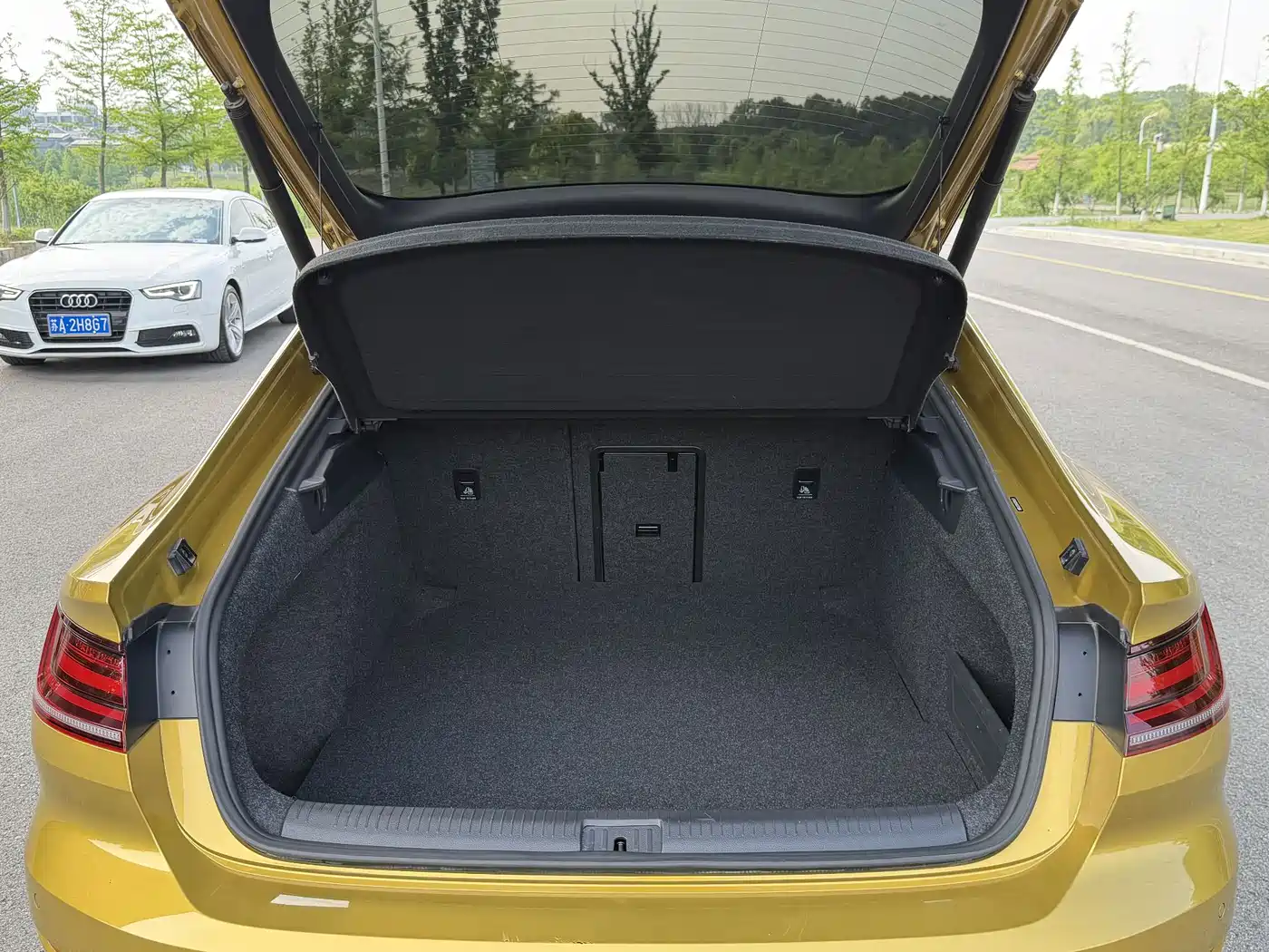 Volkswagen FAW-Volkswagen CC 2019 330TSI Charming Appearance (China V) фото 13