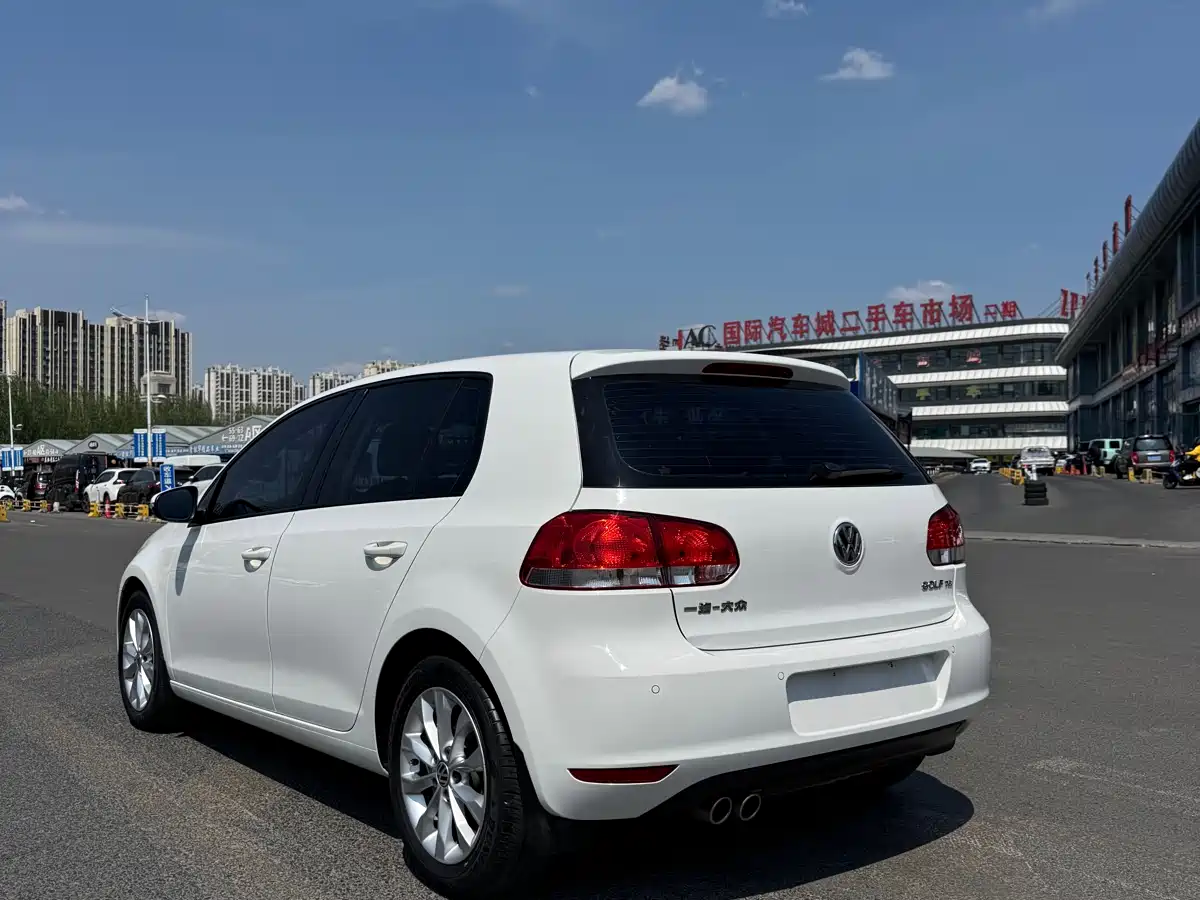 Volkswagen Golf 2012 1.4TSI Automatic Comfort фото 25