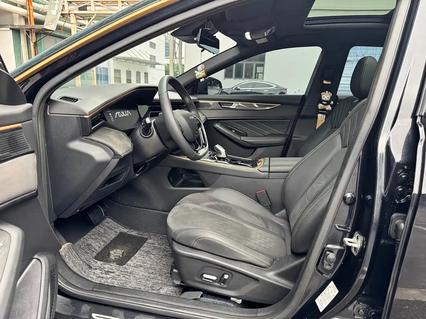 Dongfeng Aeolus Yixuan MAX 2021 2021 1.5T Dark Night Holy Light Edition (Hybrid)