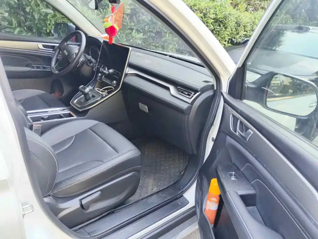 Photo 10 - Haval M6