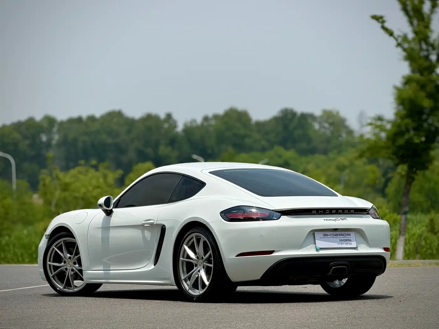 Porsche 718 2018 Cayman 2.0T фото 3