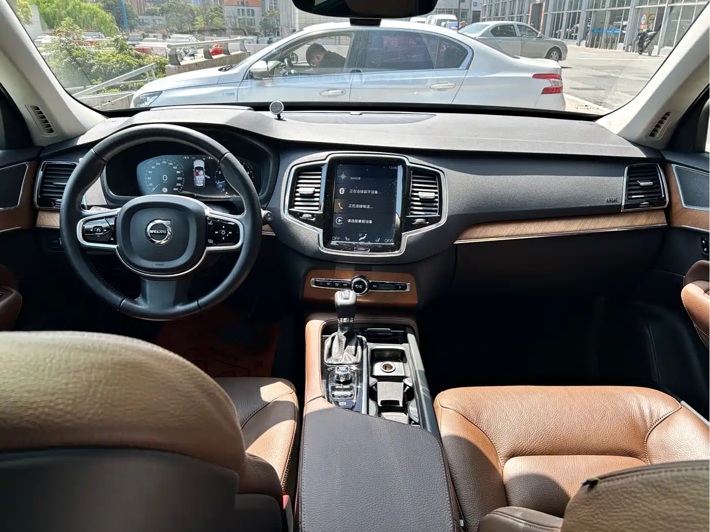 Фото 13 - Volvo XC90