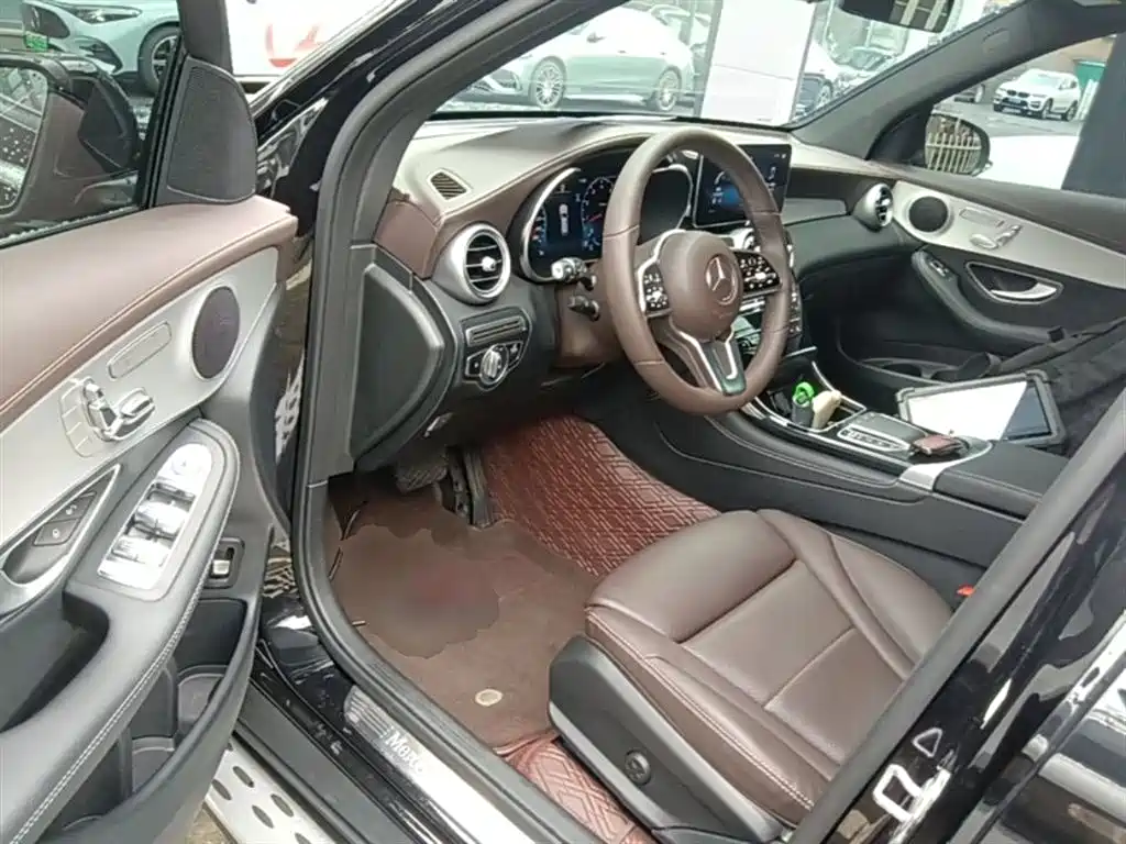 Mercedes-Benz GLC 2022 Facelift II GLC 260 L 4MATIC Sport Model фото 16