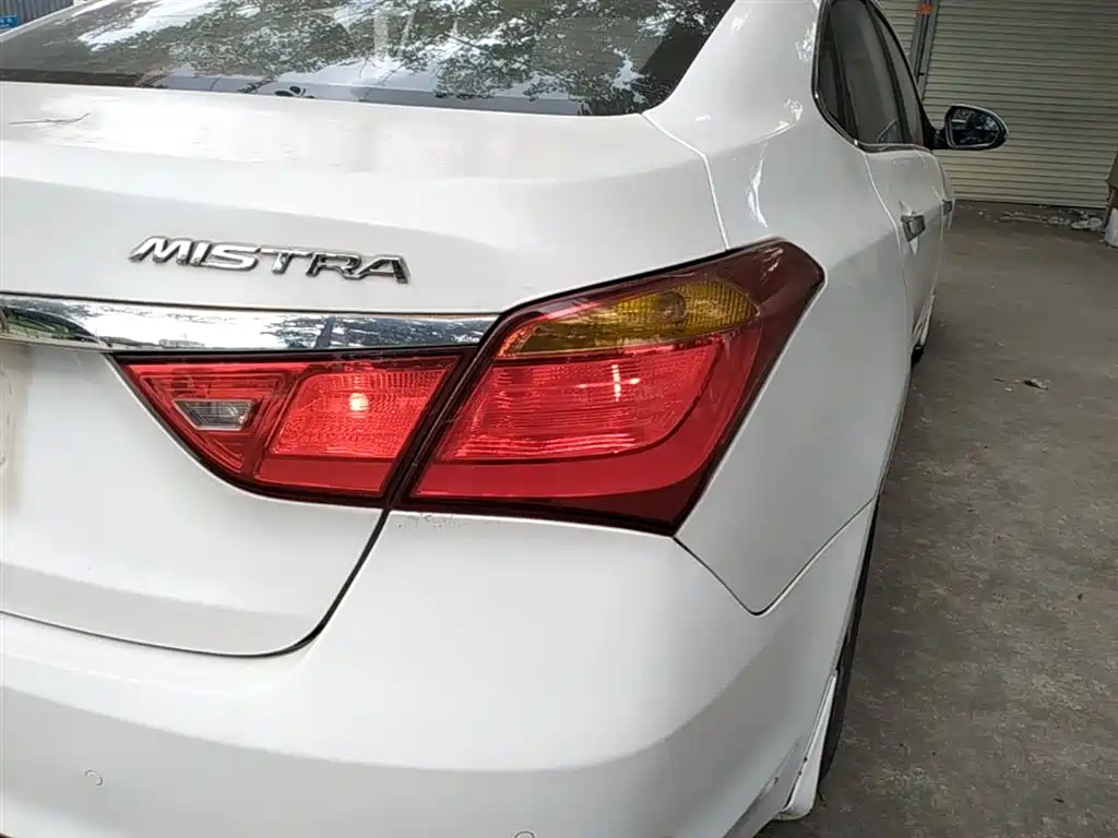 Hyundai Mistra 2014 1.8L Auto Smart GLS фото 8