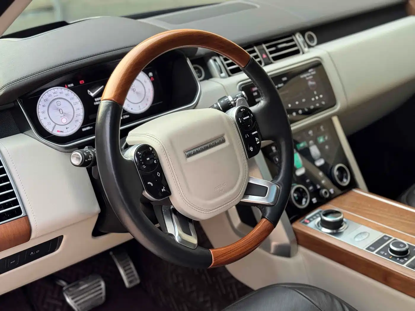 LAND ROVER RANGE ROVER