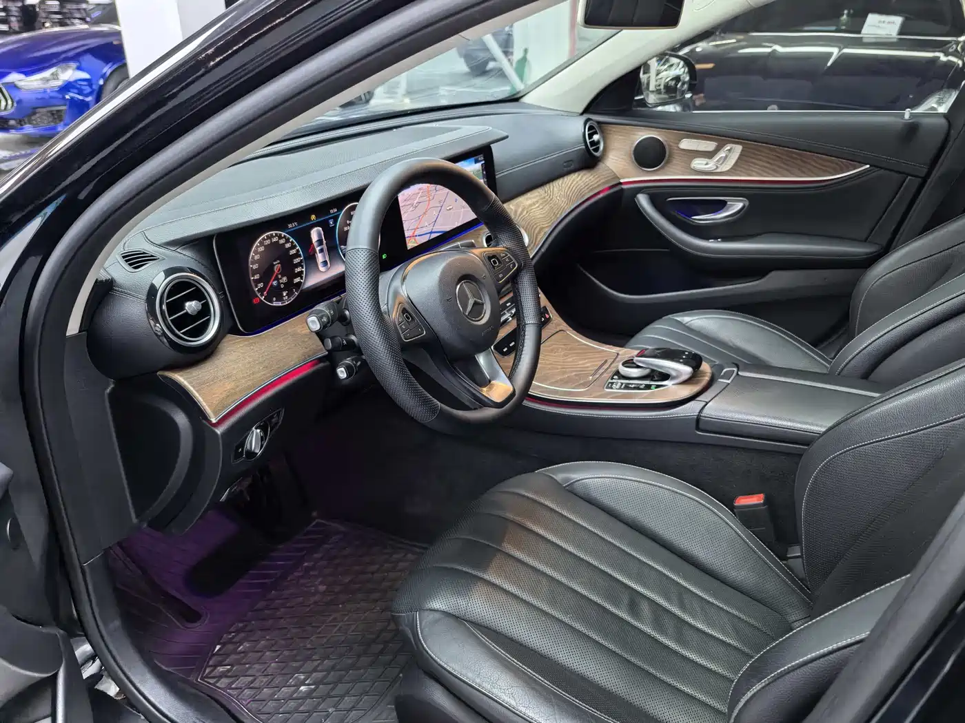 Mercedes-Benz E-Class 2016 E 300 L Luxury фото 3