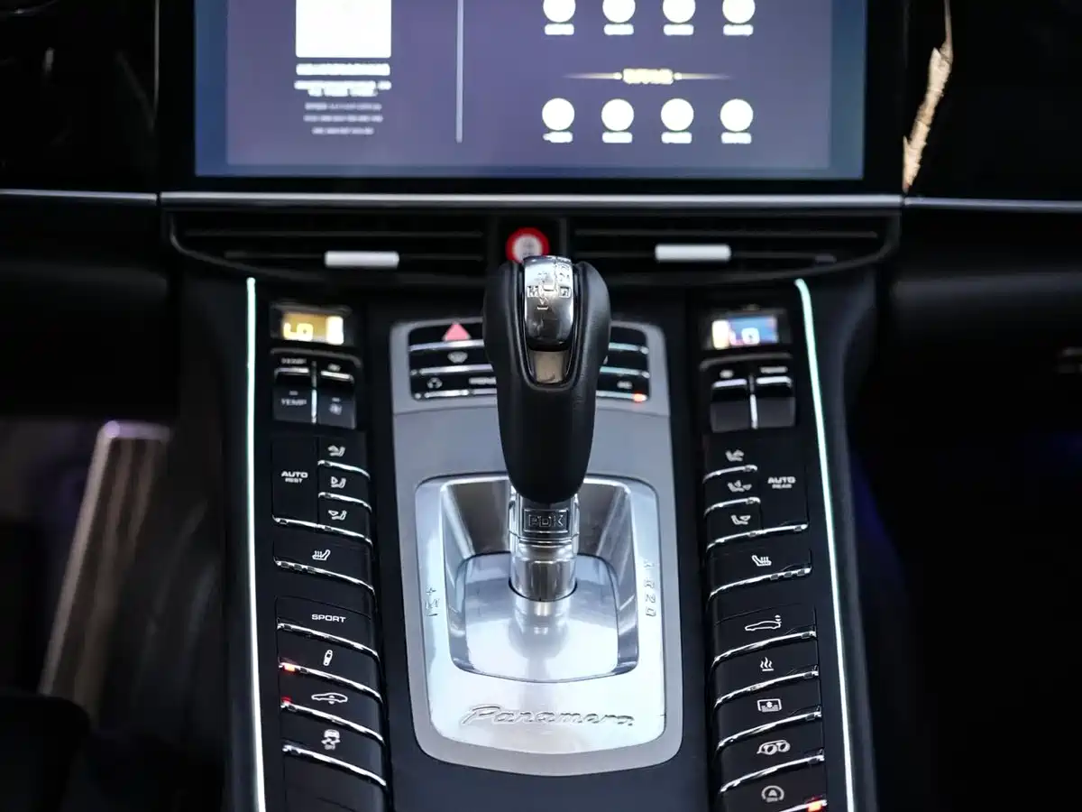 Porsche Panamera 2010 Model Panamera 4S 4.8L фото 20