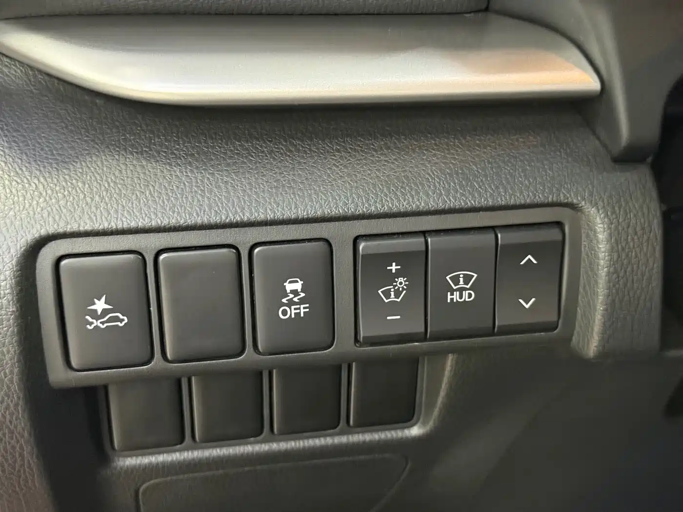 Mitsubishi Eclipse Cross 2018 1.5T CVT AWD True Self Edition фото 13