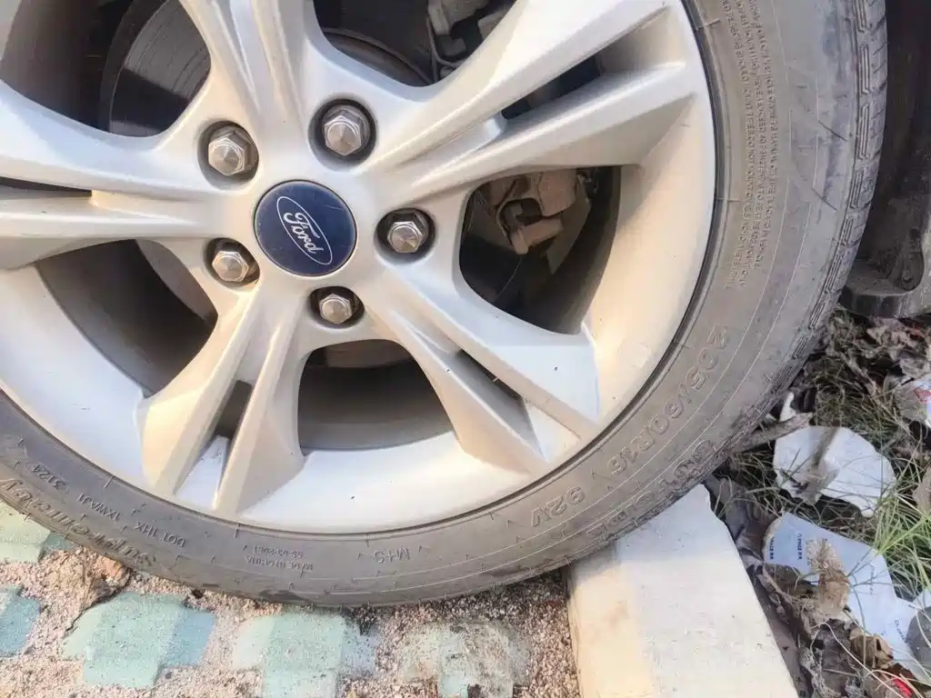 Фото 7 - Ford Focus