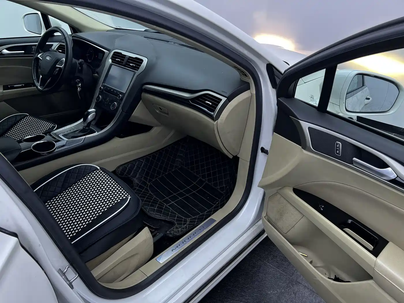 Photo 9 - Ford Mondeo