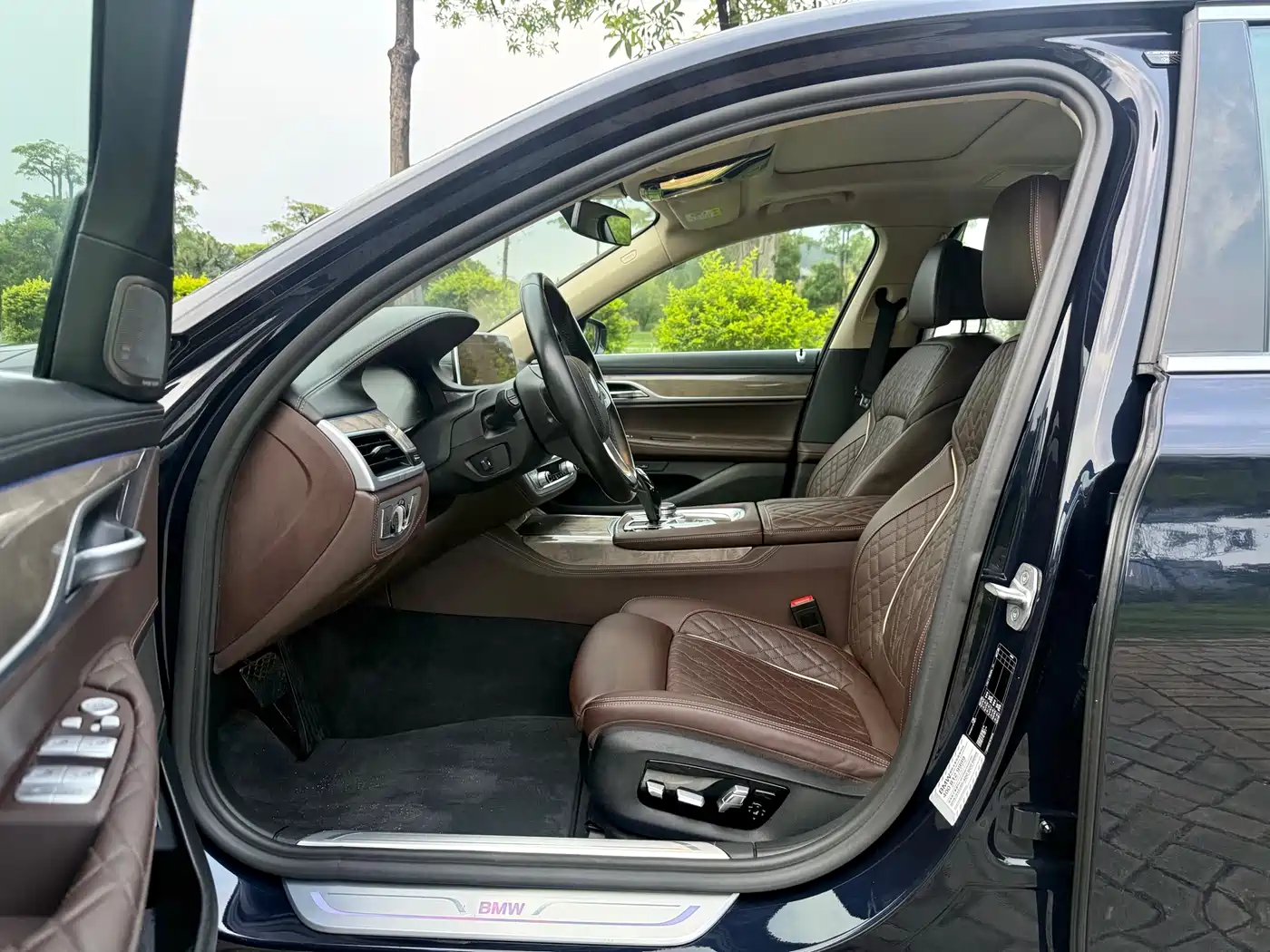 BMW 7 Series 2019 740Li Leading Luxury Package фото 4
