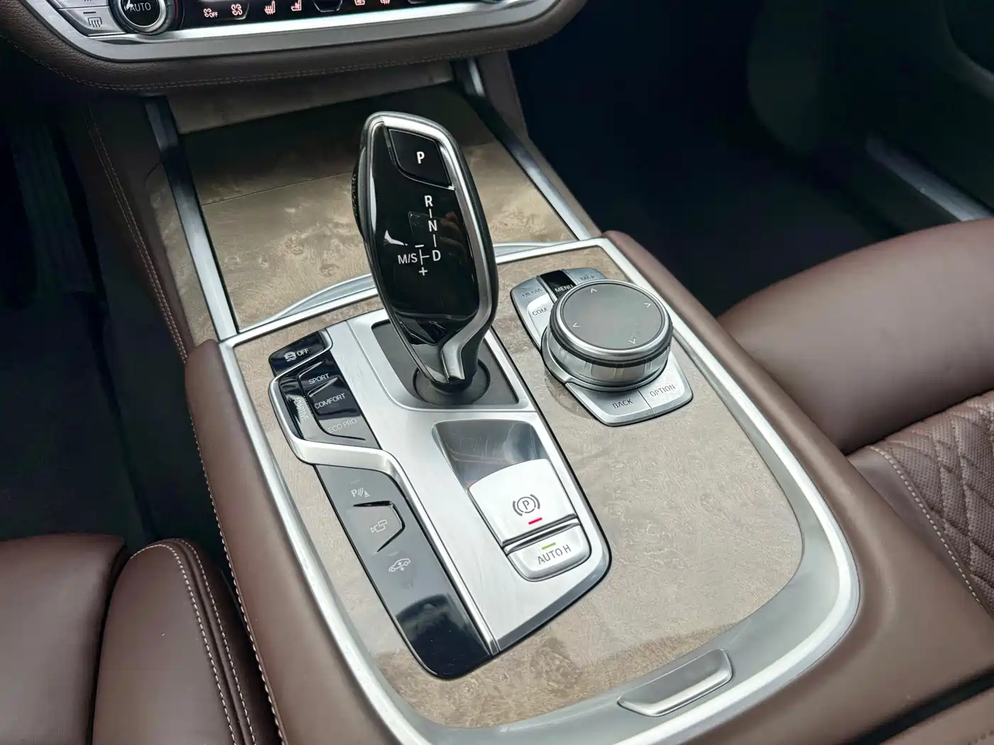 BMW 7 Series 2019 740Li Leading Luxury Package фото 10