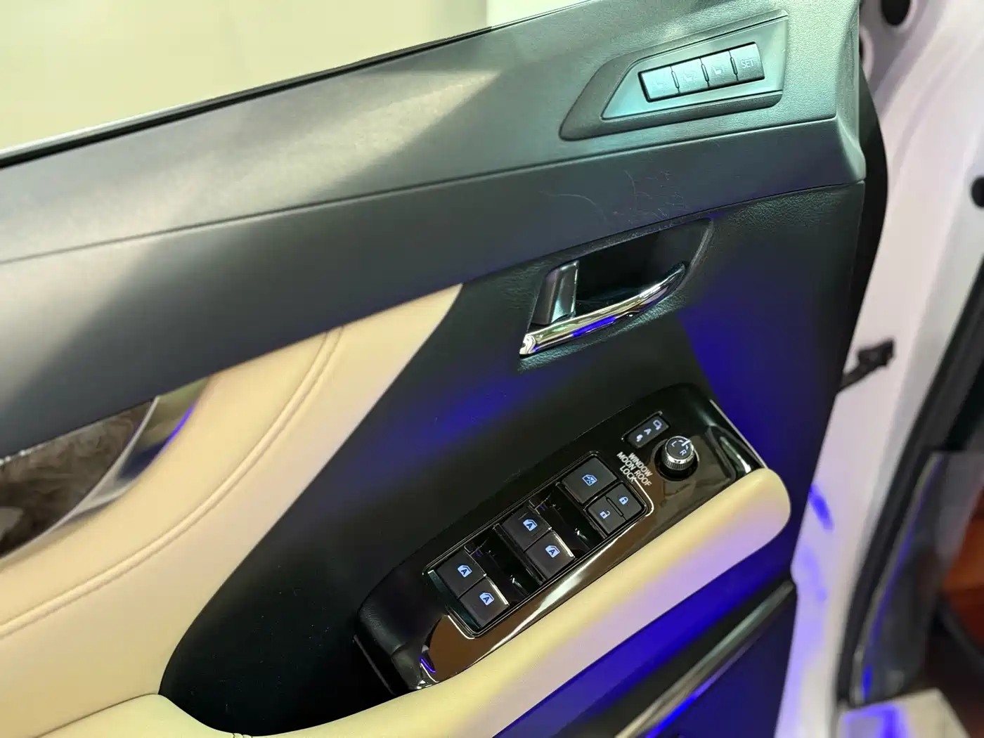 Toyota Alphard 2021 Hybrid 2.5L Premium фото 7