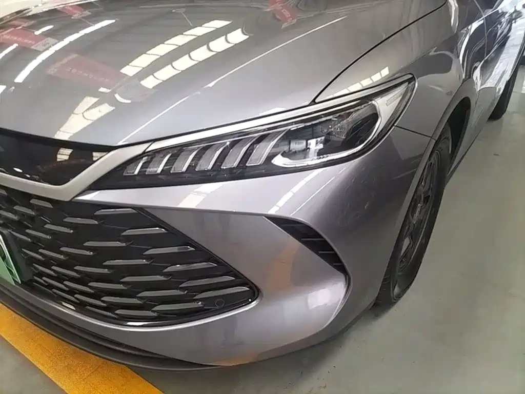 BYD Qin PLUS 2025 DM-i Smart Drive 55KM Leader фото 24