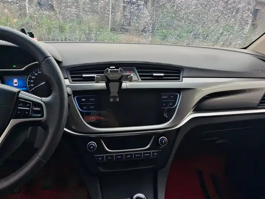 Photo 13 - Geely Emgrand