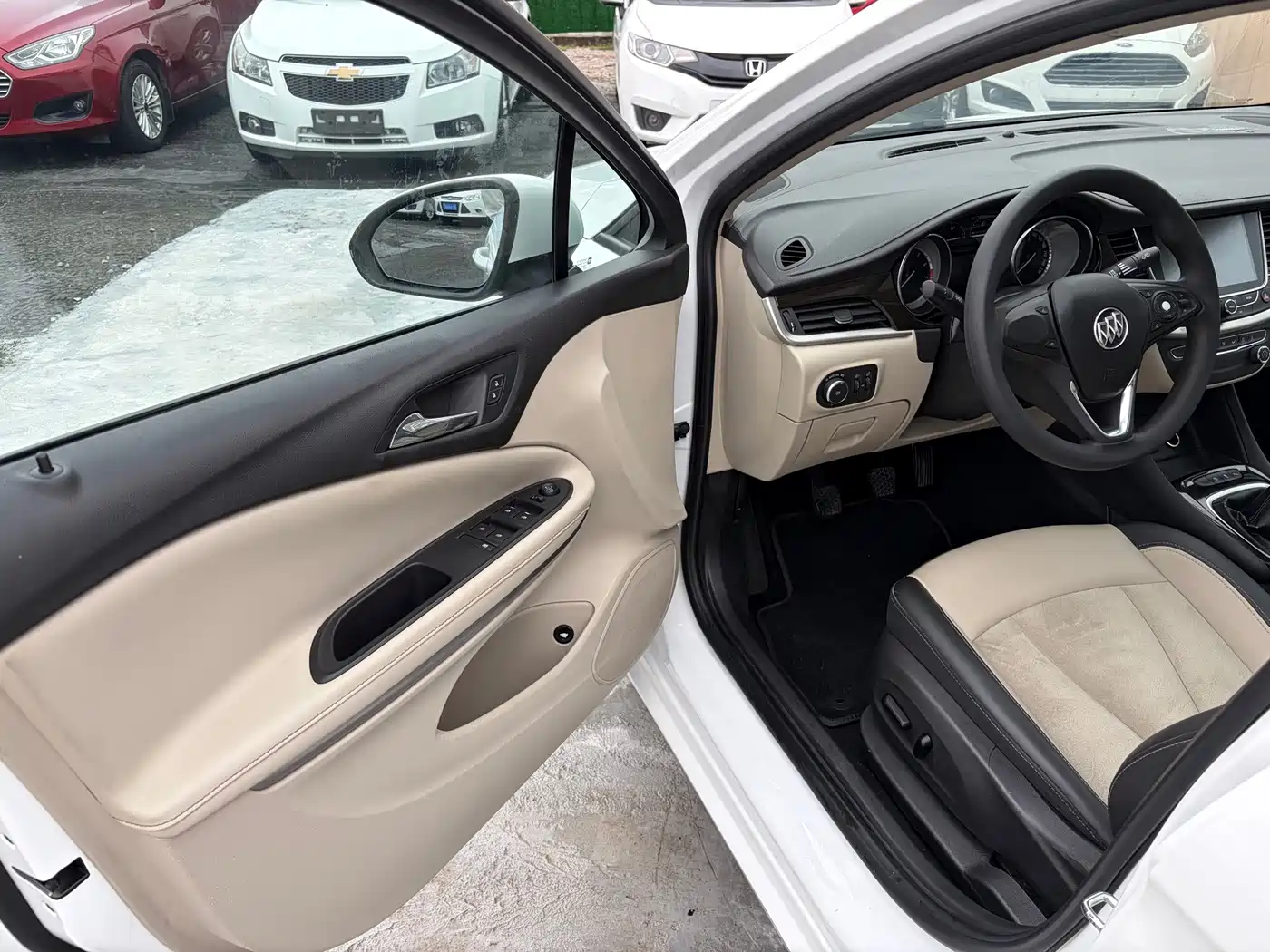 Фото 18 - Buick Verano