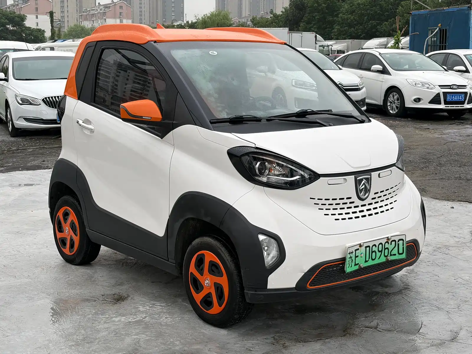 Фото 3 - Baojun E100