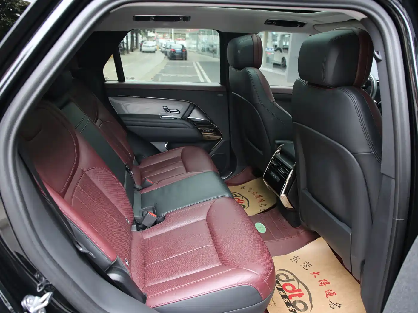 Land Rover Range Rover Sport 2023 400PS Dynamic SE фото 14