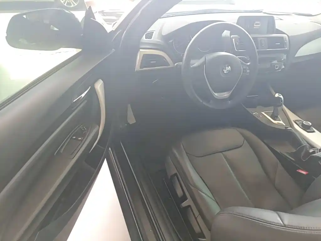 BMW 2 Series (Import) 2016 2015 218i