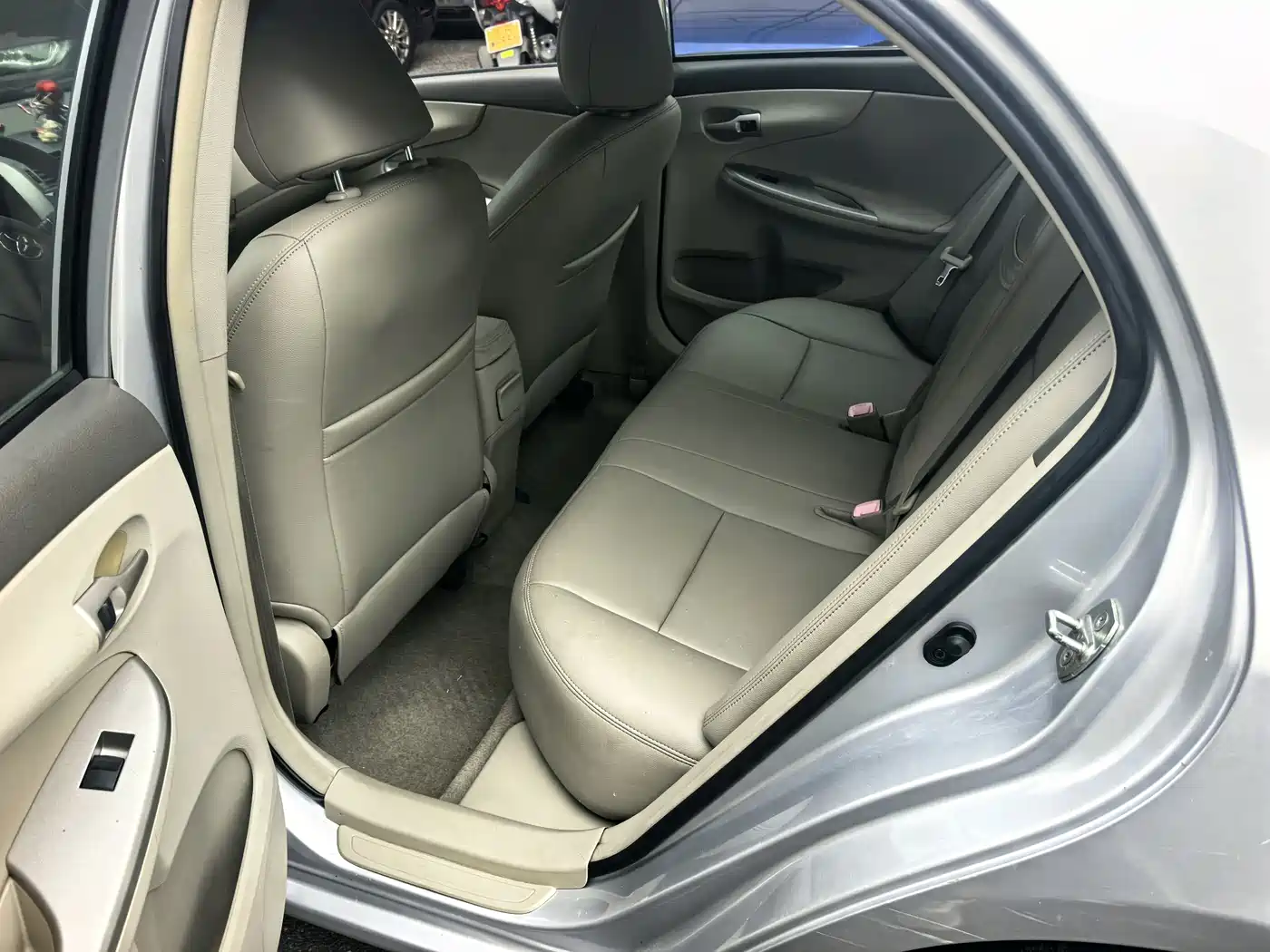 Toyota Corolla 2009 1.8L Automatic GLX-i Special Anniversary Edition фото 10