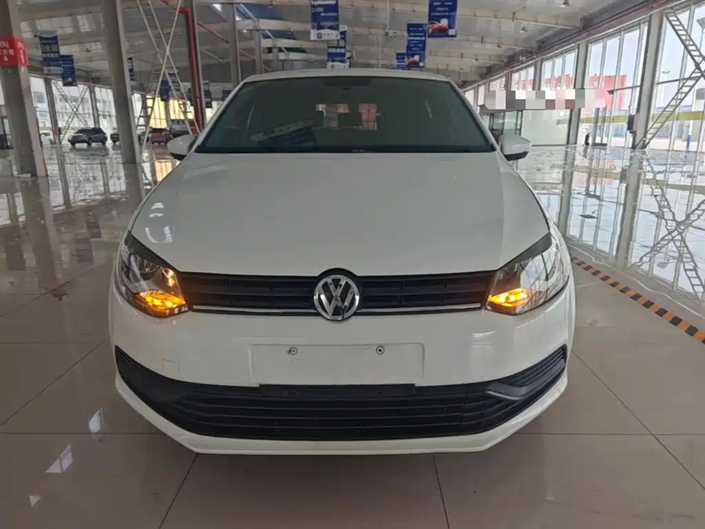 Volkswagen Polo 2016 1.4L Manual Trend фото 3