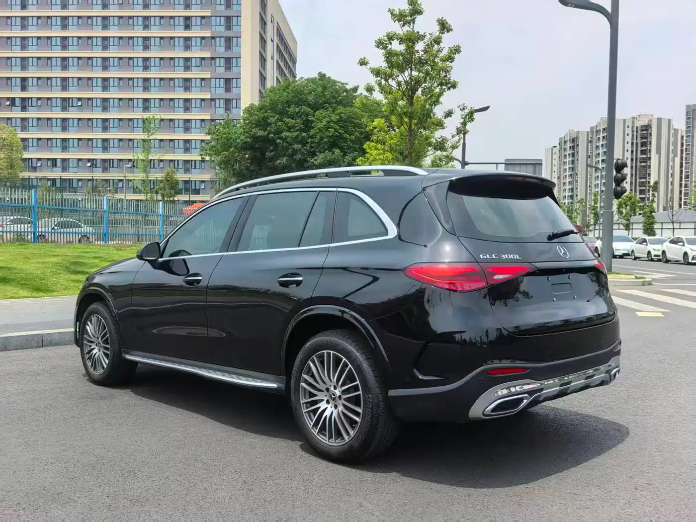 Mercedes-Benz GLC 2025 GLC 300 L 4MATIC Dynamic 5-seater фото 9