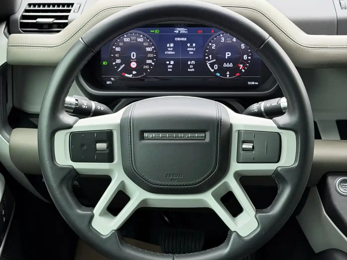 Land Rover Defender 2020 Model 110 P400 HSE фото 11