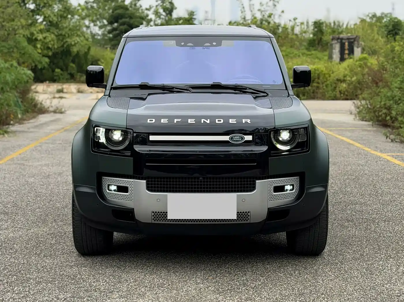 Land Rover Defender 2020 Model 110 P400 HSE фото 5