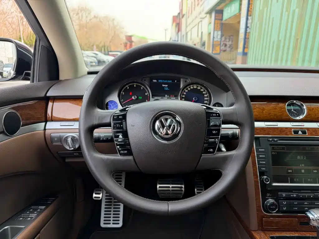 Volkswagen Phaeton 2015 2014 3.0L Executive Edition