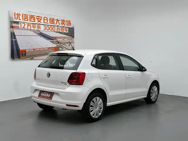Volkswagen Polo 2016 1.6L Automatic Comfort — фото 2