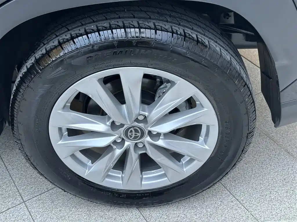Toyota Corolla Cross 2024 2.0L Smart Hybrid Dual Engine Pioneer Edition фото 16