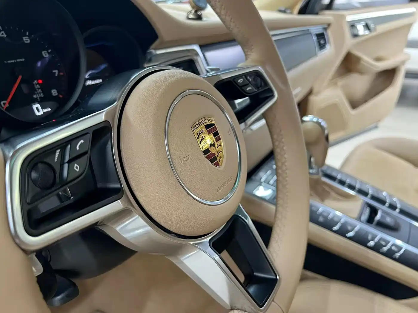 Porsche Macan 2016 Macan 2.0T фото 6