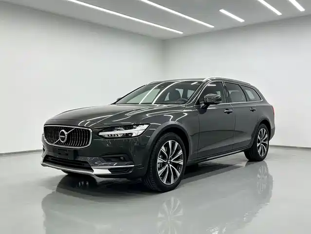 Volvo V90 2021