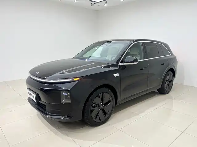 Li Auto L6 2025
