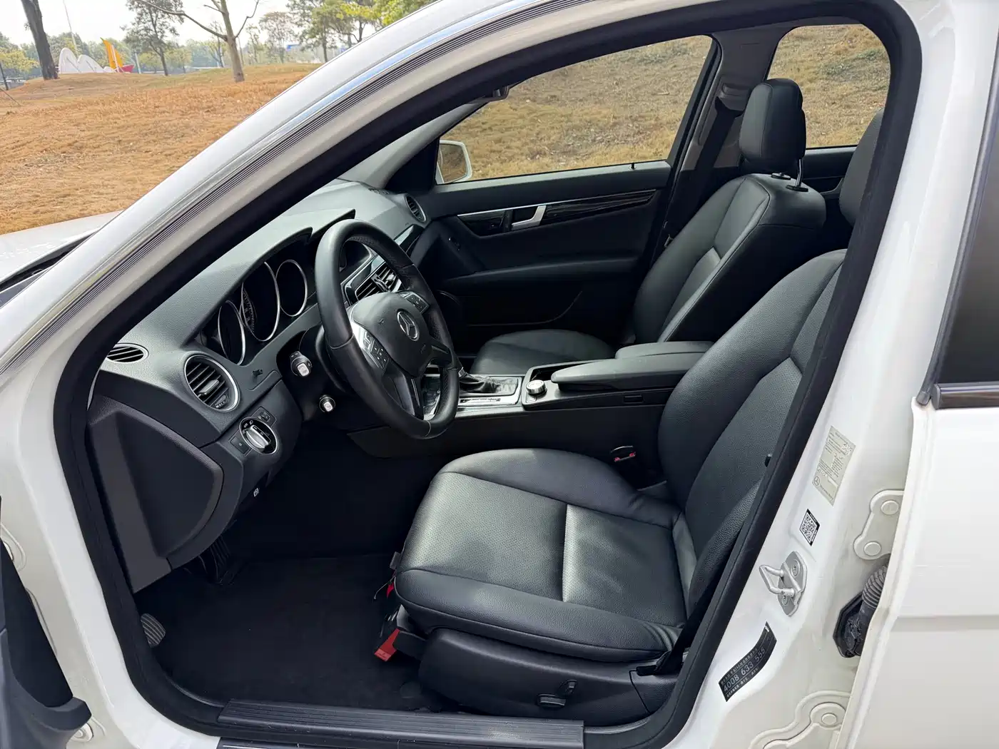 Mercedes-Benz C-Class 2013 C 180 Classic Grand Edition фото 7