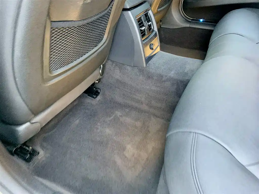 BMW 3 Series 2018 318Li фото 26