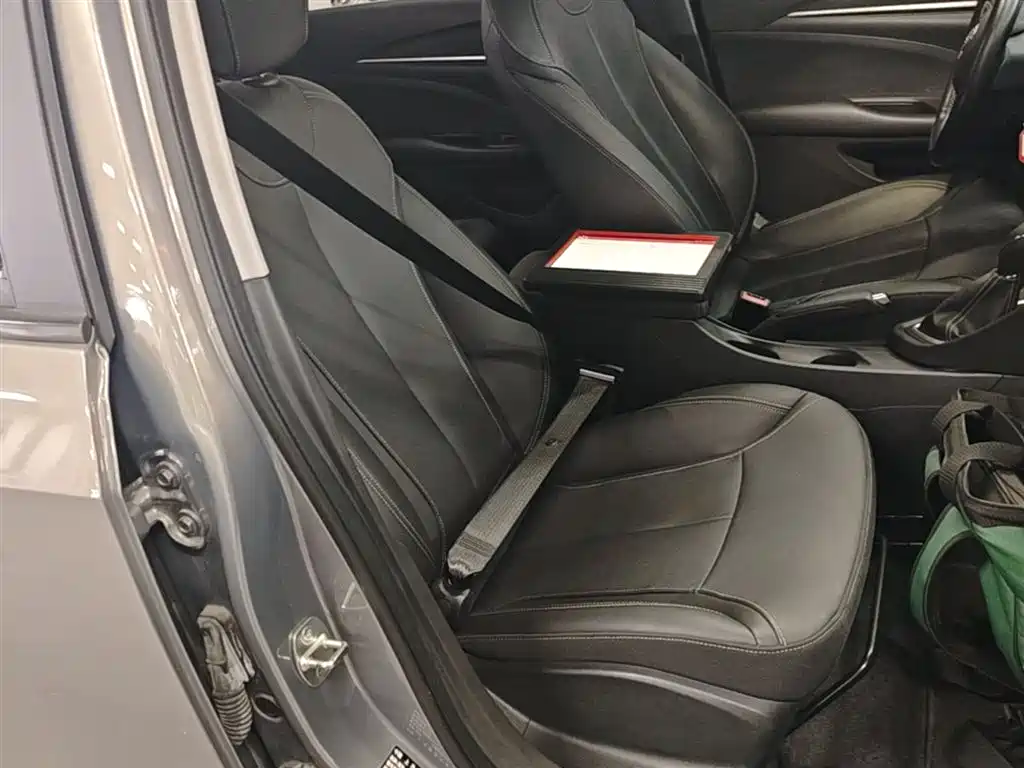 Buick Excelle 2019 18T Auto Connected Elite China VI фото 25