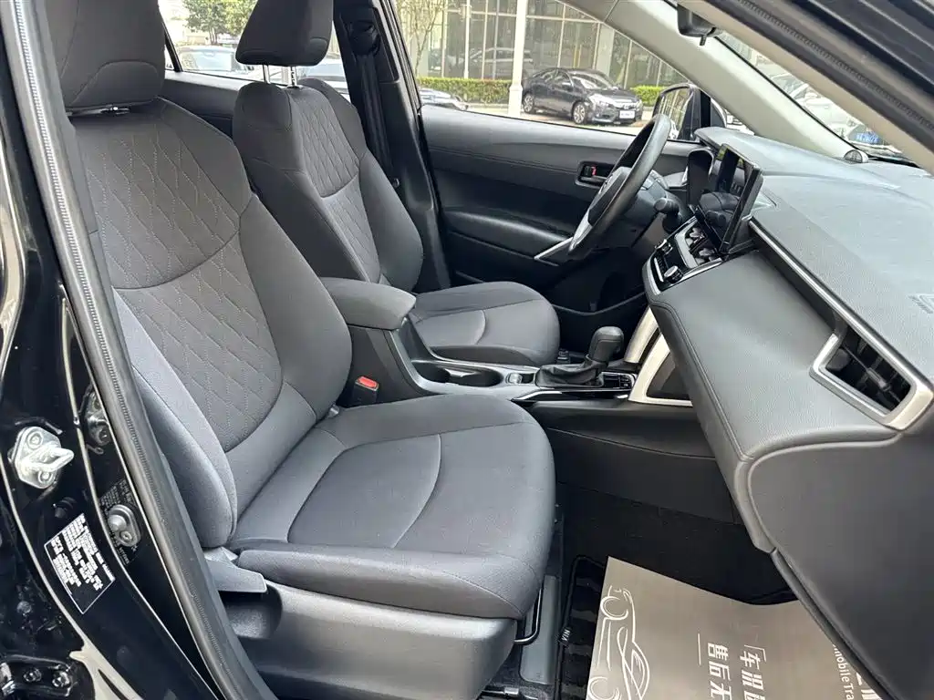 Toyota Corolla Cross 2024 2.0L Smart Hybrid Dual Engine Pioneer Edition фото 7