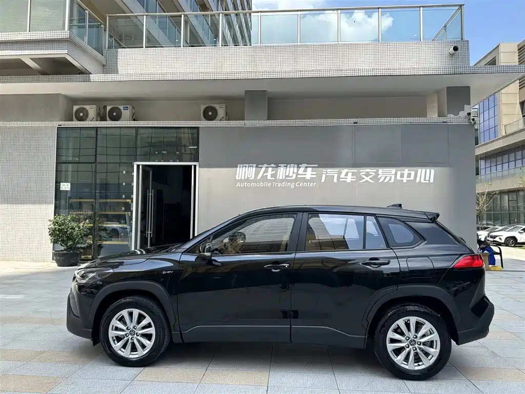 Toyota Corolla Cross 2024 2.0L Smart Hybrid Dual Engine Pioneer Edition фото 19