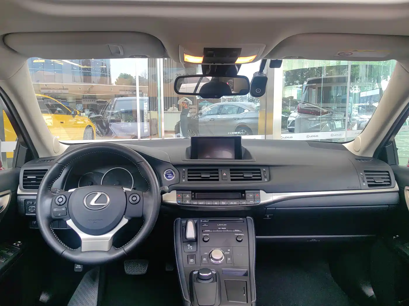 Lexus CT 2018 2017 CT200h Comfort Two-Tone China V