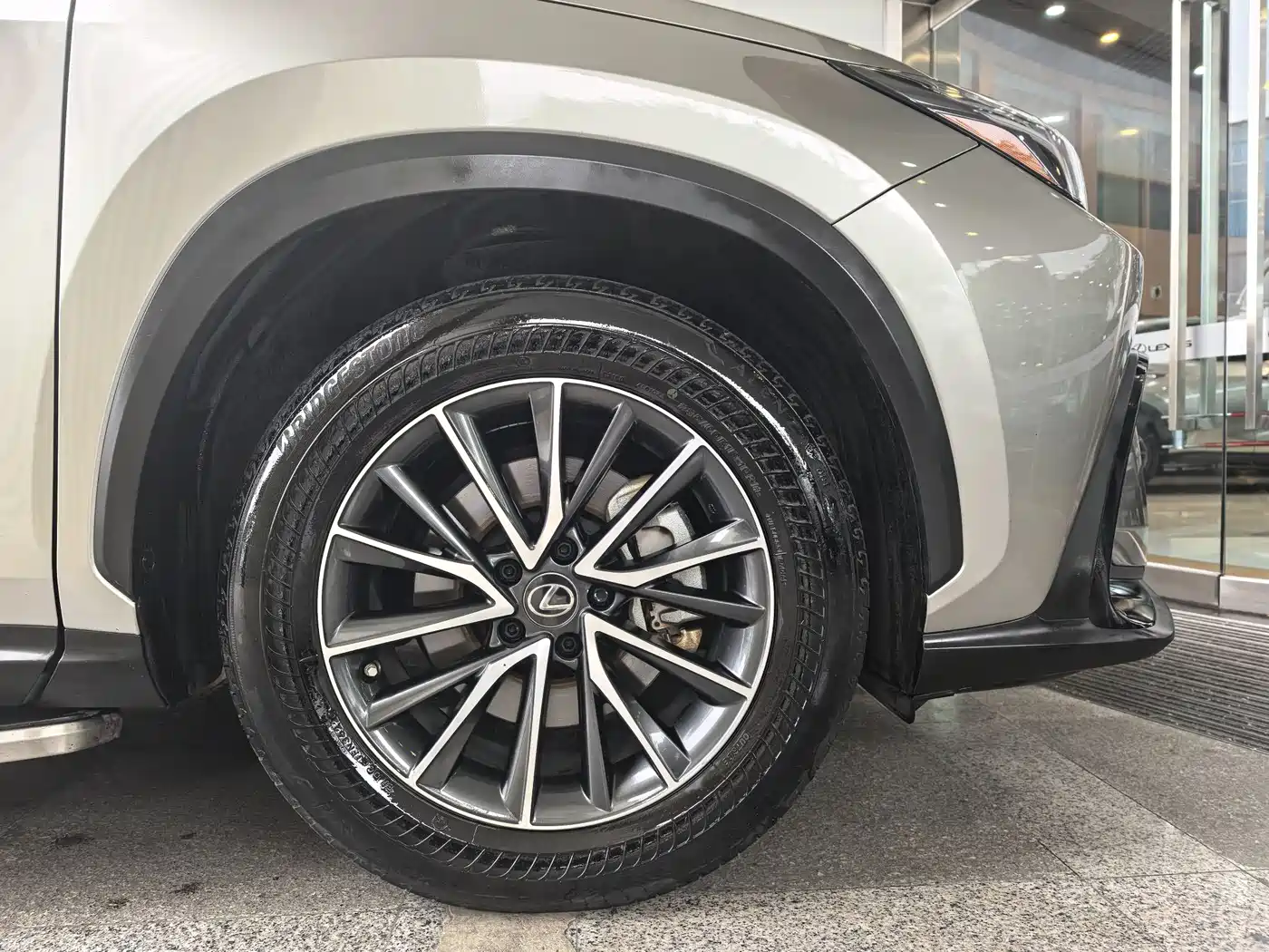 LEXUS NX
