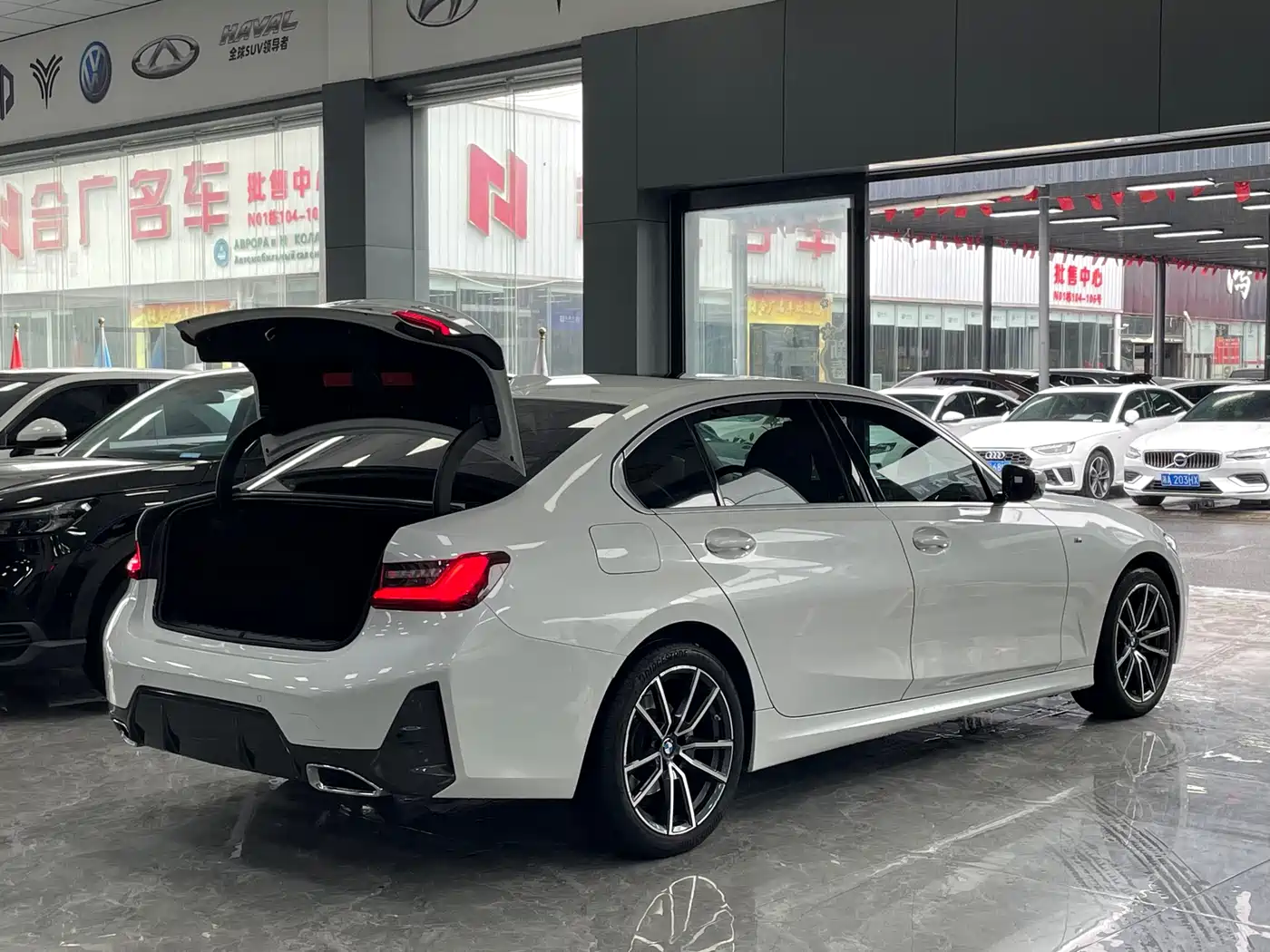 BMW 3 Series 2023 320Li M Sport Package фото 16